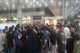 ماجرای تاخیر ۱۲ساعته یک پرواز |  خوابیدن مسافران کف سالن