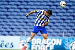 مهدی طارمی بهترین بازیکن ماه پرتغال شد!