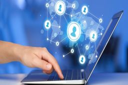 دختری، حساب پدر دوستش را خالی کرد!