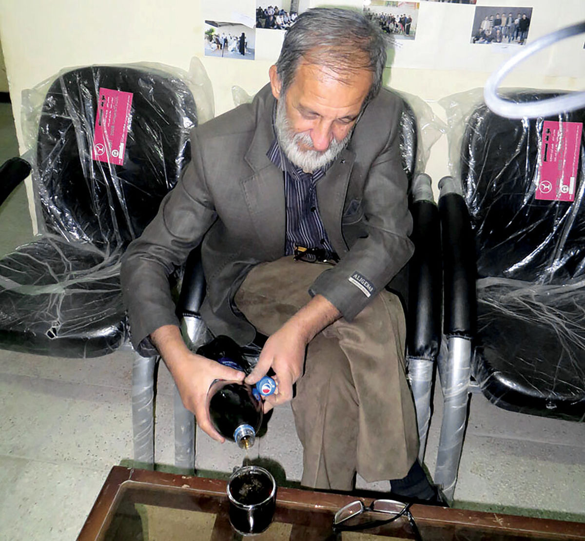 مرد نوشابه‌ای در ایران زندگی می کند | صبحانه،ناهار و شام فقط نوشابه بدون اضافه وزن! +عکس