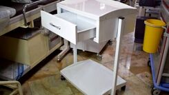 ترالی پزشکی و زیبایی در مراکز پزشکی و زیبایی
