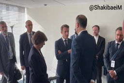 فیلم خوش و بش گرم مکرون با امیرعبداللهیان دور از چشم معاندان