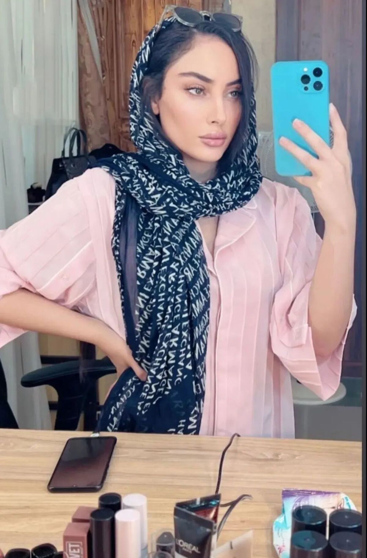 واکنش زشت ترلان پروانه به سوال درباره عملی بودن چهره اش + فیلم