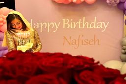 نفیسه روشن دوباره ازدواج کرد | عکسی که ازدواج مجدد نفیسه روشن را لو داد | کادو گرانقیمت بله برون نفیسه روشن +عکس