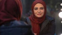 خل بازی زشت لیندا کیانی و دوستش وسط خیابان با ماشین سانروف!+عکس