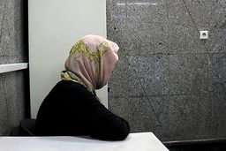  متقاضیان وام مراقب باشند | کلاهبرداری عجیب زن جوان تهرانی از فوت شده های تهرانی 