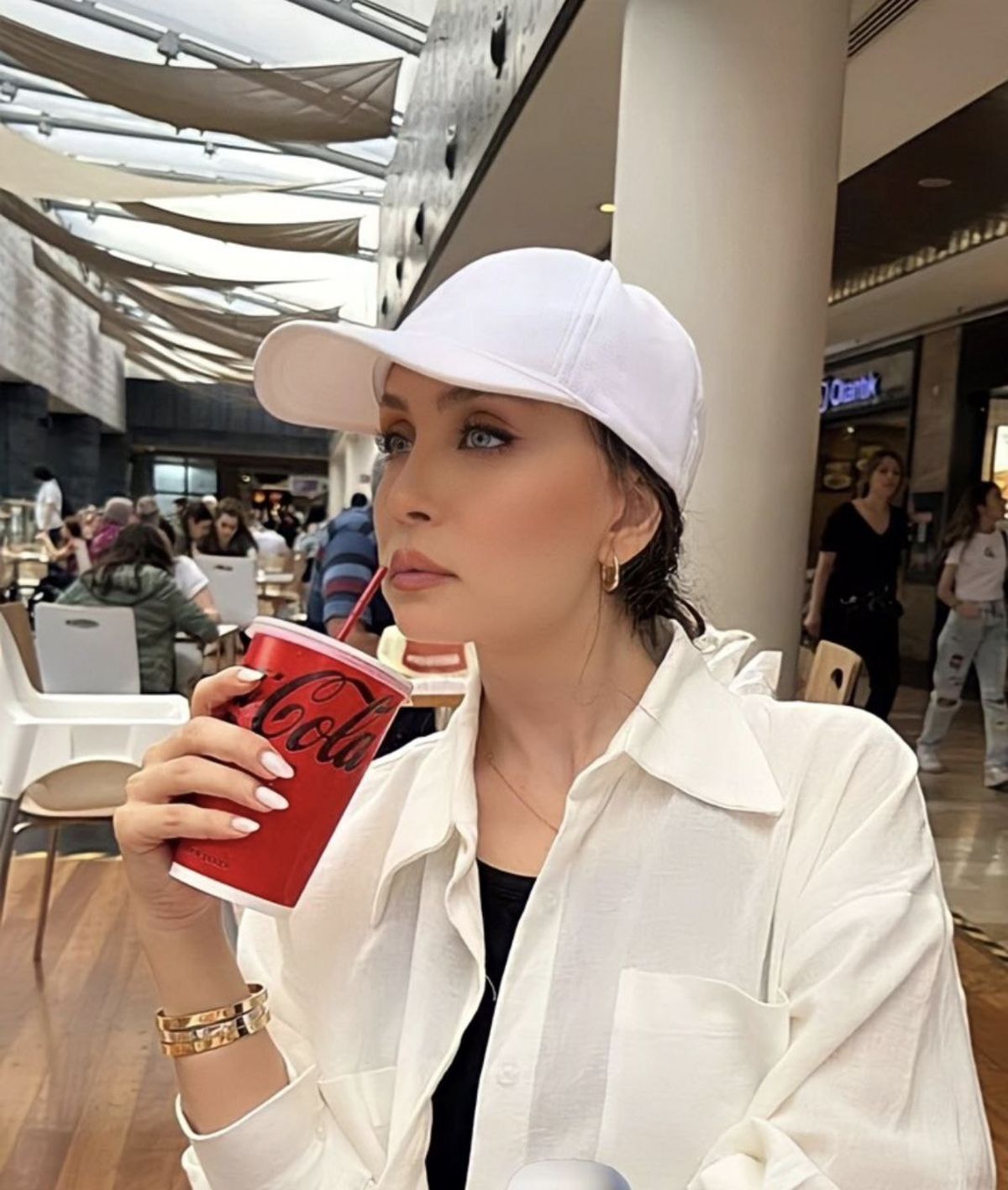 قیافه شوکه کننده حدیث فولادوند بعد از طلاق از شوهر بازیگرش | پوشش گرانقیمت حدیث فولادوند در خودرو لاکچری اش +عکس