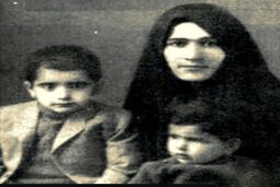 محمدرضا شجریان در کودکی کنار مادرش +عکس 