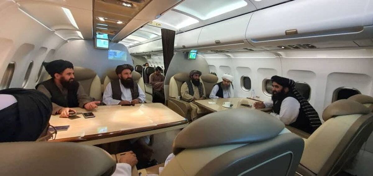 طالبان در هواپیمای VIP +عکس