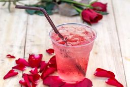 خواص شگفت انگیز افزودن گلاب به آب | فواید بی نظیر گلاب برای درمان بیماری ها 