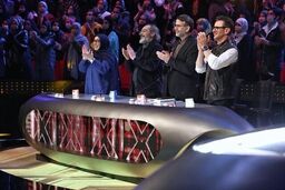 پسر کمدین اصفهانی داورها را با اجراش از خنده ترکوند +فیلم