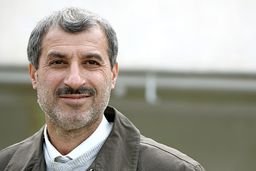 فیلم دیدنی از بیرون انداختن زورکی مایلی کهن از زمین/من عصبانی نیستم! 