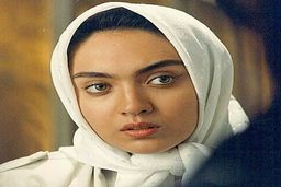 زندگینامه نیکی کریمی