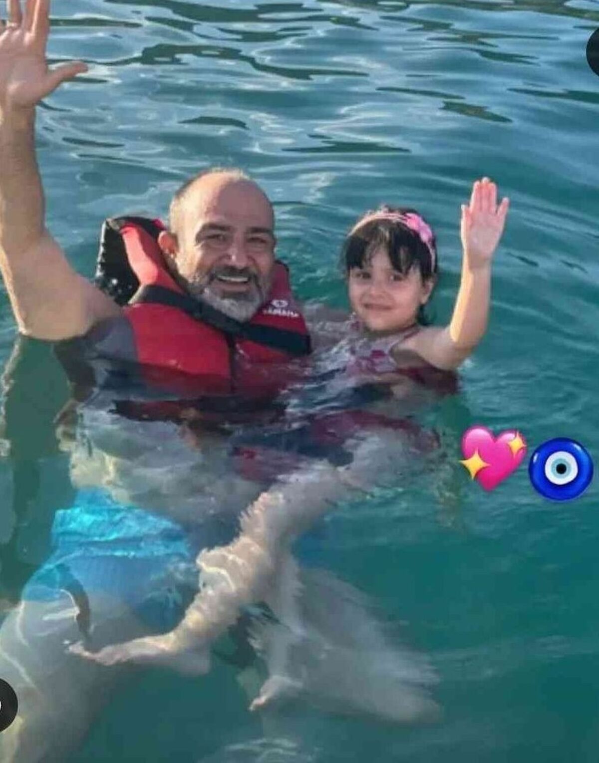 این عکس قدیمی مهران غفوریان را همسر و دخترش نبینند | تنبیه عجیب آقای بازیگر دردر دهه ۷۰  برای شیطنت های جوانی+عکس