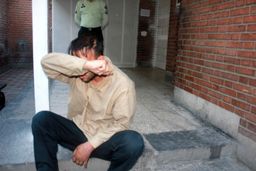 عجیب ترین سارق تهرانی که فقط روزهای پنج شنبه دزدی می کرد | خواب عجیب و غذا پختن سارق خونسرد در خانه مالباخته ها +عکس