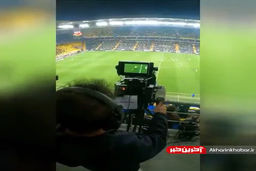  زوم فوق العاده فیلمبردار مسابقه فوتبال