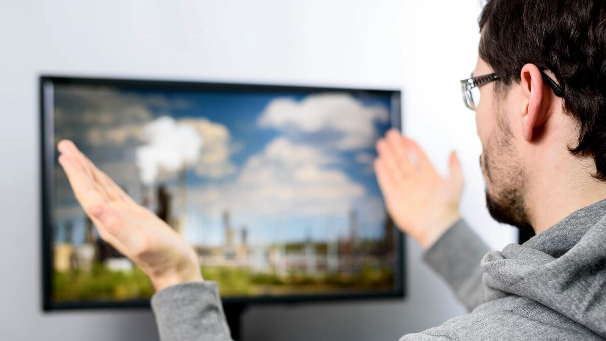 دلایل هنگ کردن تصویر تلویزیون