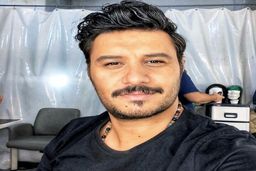 استایل خفن جواد عزتی حاشیه ساز شد+تصاویر دیده نشده 