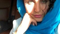 الناز شاکردوست برای دیده نشدن  هنگام گردش در شهر با خودش چه کار کرد| عکس شکار شده از الناز شاکردوست در تاکسی! +عکس جنجالی