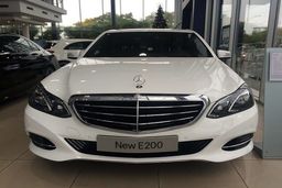 مرسدس بنز اینجوری ماشیناشو به مشتریاش تحویل میده