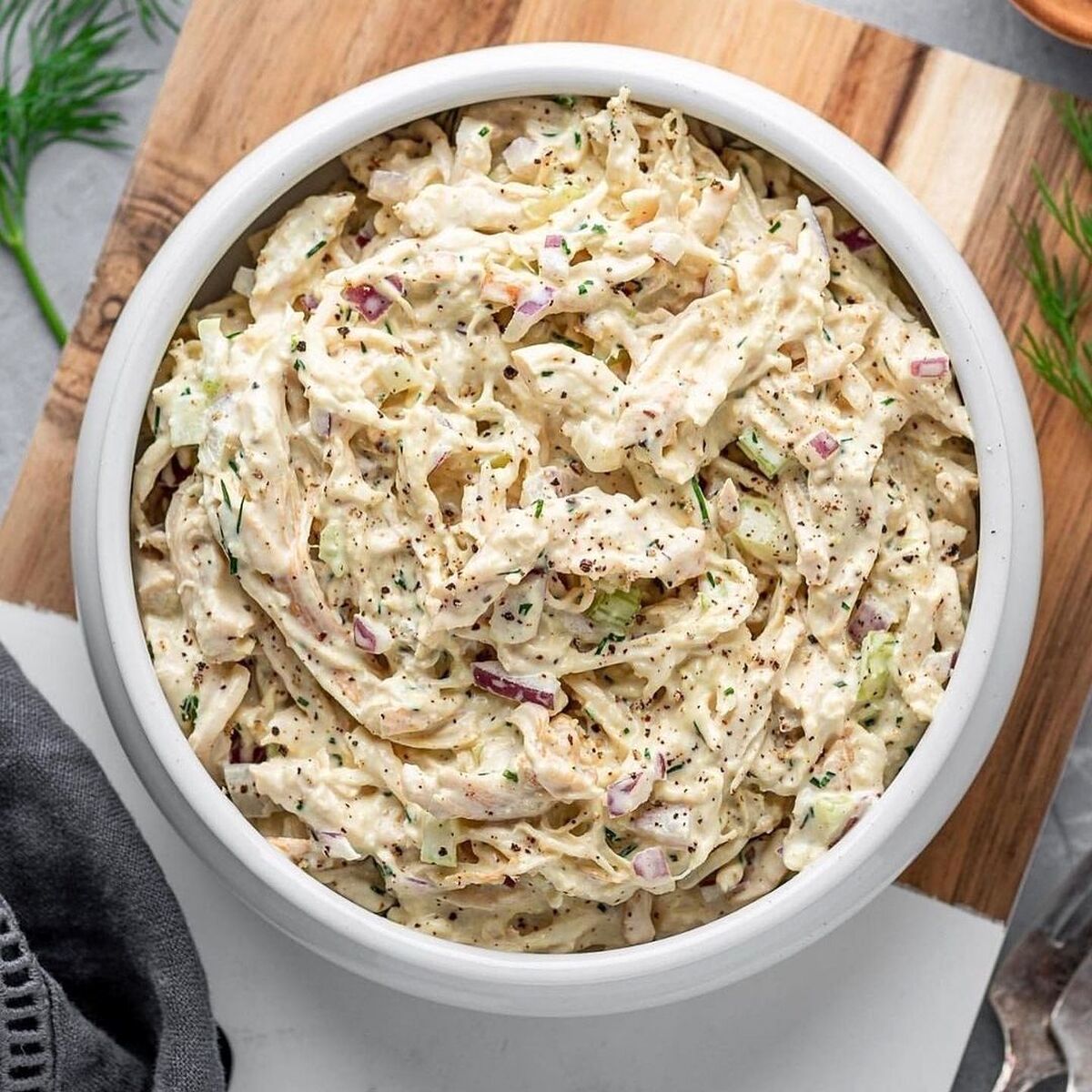 طرز تهیه یک سالاد خوشمزه بهاری در ۳ دقیقه