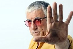 گریه های بی امان رضا کیانیان بر سر جنازه امین تارخ قلب همه را به درد آورد! + فیلم 