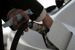 نتیجه طرح آزمایشی باز توزیع یارانه بنزین در کیش/مردم کیش راضی بودند؟