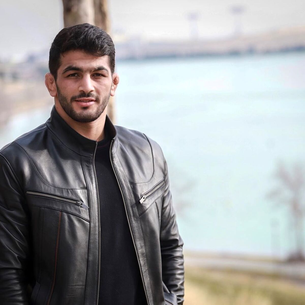 تیپ خفن حسن یزدانی در جشن عروسی برادرش +عکس