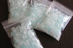 جاسازی ماهرانه 21 کیلو شیشه در خودرو کوئیک