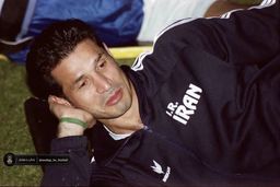 تصویر جنجالی از اسکورت هیئت روسی جلوی رستوران علی دایی | مهمانان ویژه علی دایی چه کسانی هستند؟