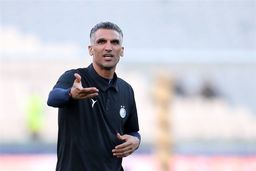 استتار عجیب مربی استقلال در جایگاه هشت +عکس