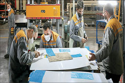 انتظارها به سر رسید؛ مبلغ افزایش حقوق کارگران معلوم شد | کدام کارگران در سال آینده ۱۴.۵ میلیون حقوق می گیرند؟