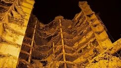 کشف جسد عرفان و آرین درآغوش همدیگر زیرآوار متروپل +فیلم