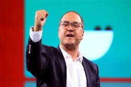 اولین واکنش رامبد جوان به حذف نام وریا در خندوانه 