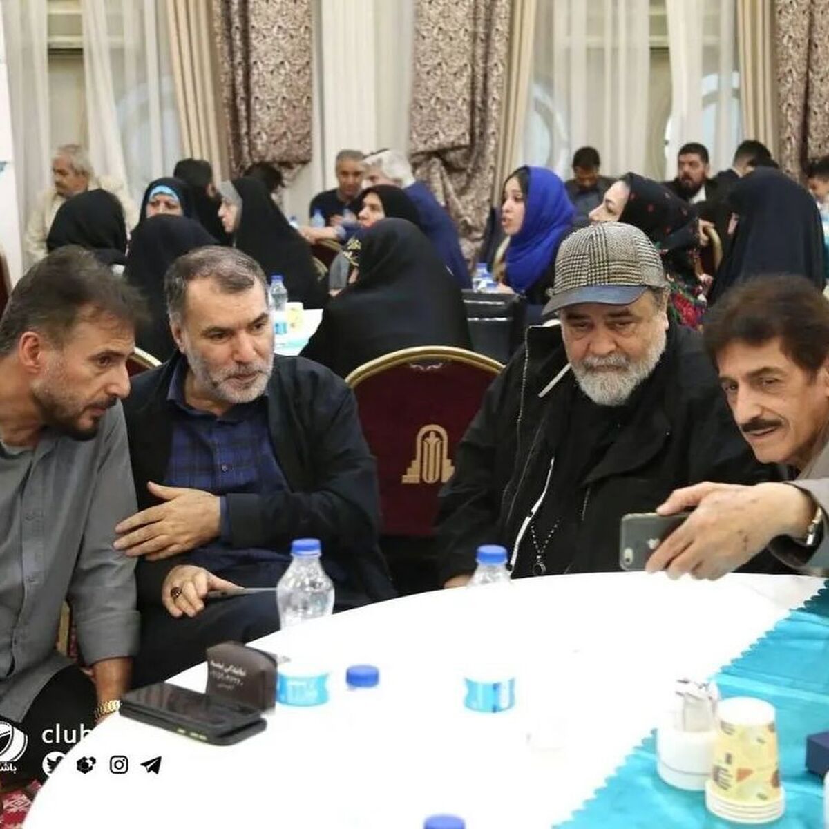 عکس متفاوت از پژمان بازغی و شریفی‌نیا سر سفره افطار | افطاری بازیگران خبرساز شد +عکس