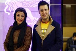 تو چشم بودن حرکات عجیب جواد عزتی به همسرش در جشنواره /ست مشکی جذاب جواد عزتی و همسرش +عکس