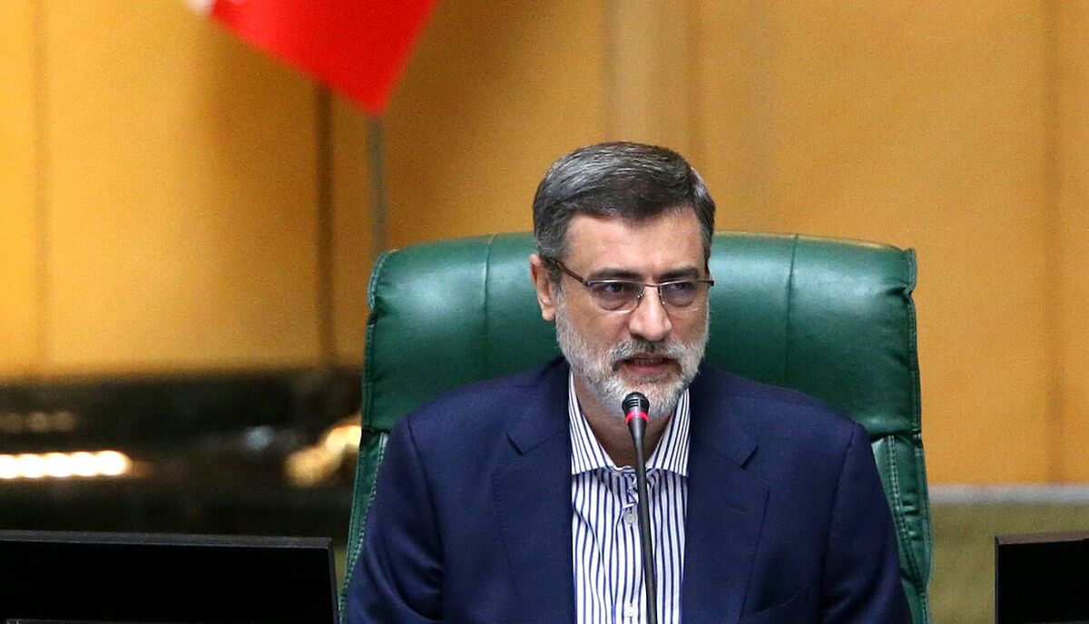 قاضی‌زاده هاشمی: تورم را به زیر ۵ درصد می‌رسانم