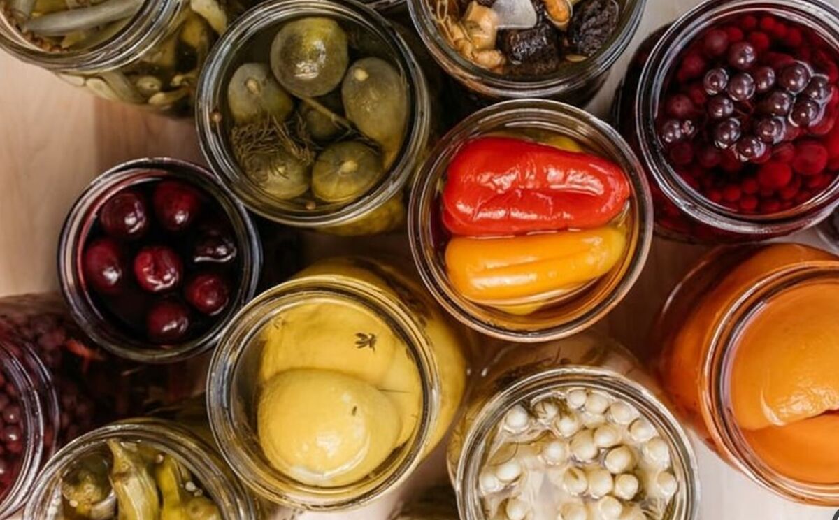 یه ترشی درست کن که خالی خالی بشه خورد! نه با غذا | سه مدل ترشی پرطرفدار و آسان برای فصل پاییز