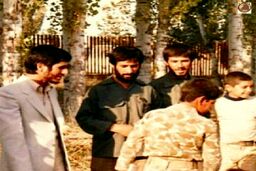 تصویری دیده نشده از احمدی نژاد در دهه شصت