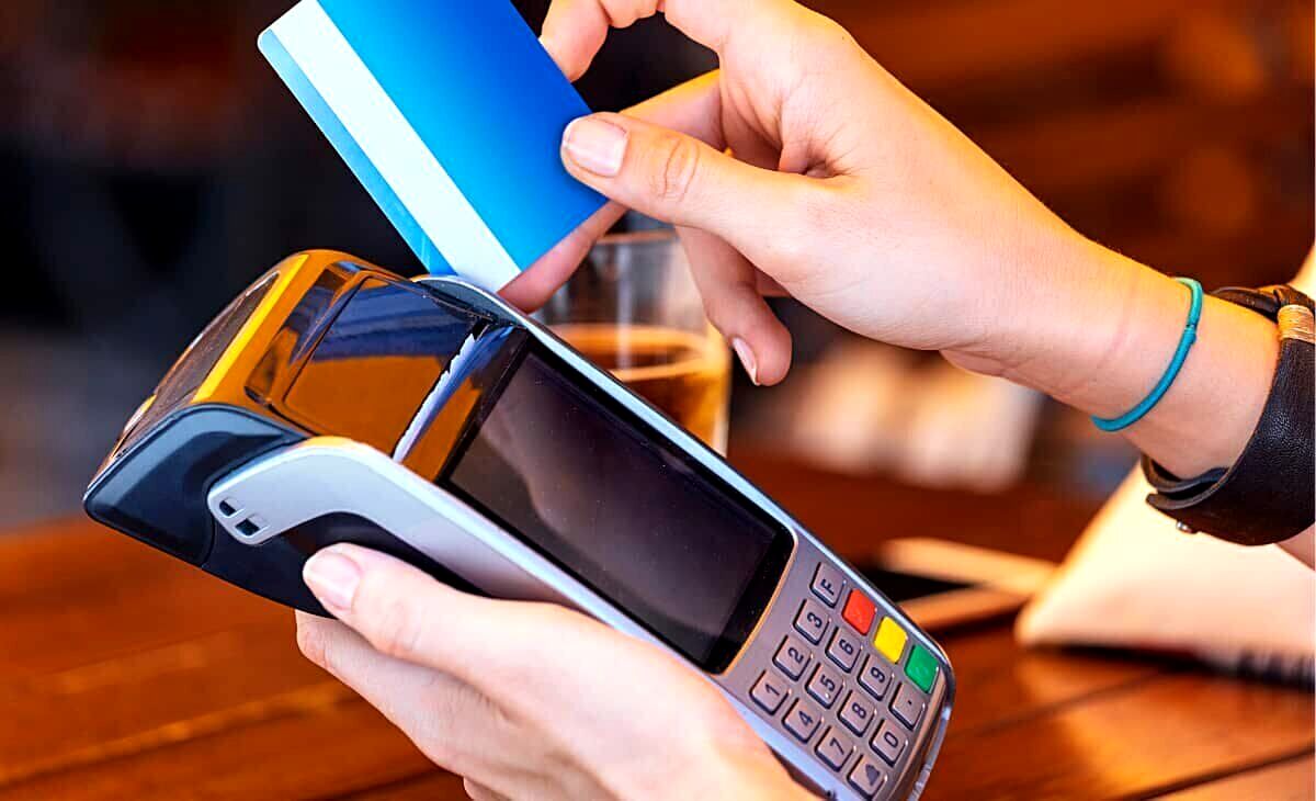 چه کارت‌های بانکی در سال ۱۴۰۳ مشمول مالیات می‌شوند؟ | واریزی به کارت‌های بانکی بیشتر از این مبلغ، مشمول مالیات می‌شود
