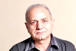 پرویز پرستویی: مرا با خاک‌انداز هم نمی‌توانند از این خاک بیرون کنند!