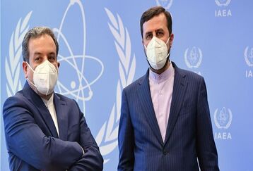 غریب آبادی: فراتر از برجام، تعهدی را در حوزه هسته‌ای نمی‌پذیریم