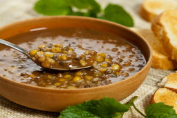 اگر عدسیت خوب نمیشه به این روش درست کن | طرز تهیه یک غذای فوق‌العاده برای شب‌های پاییزی!