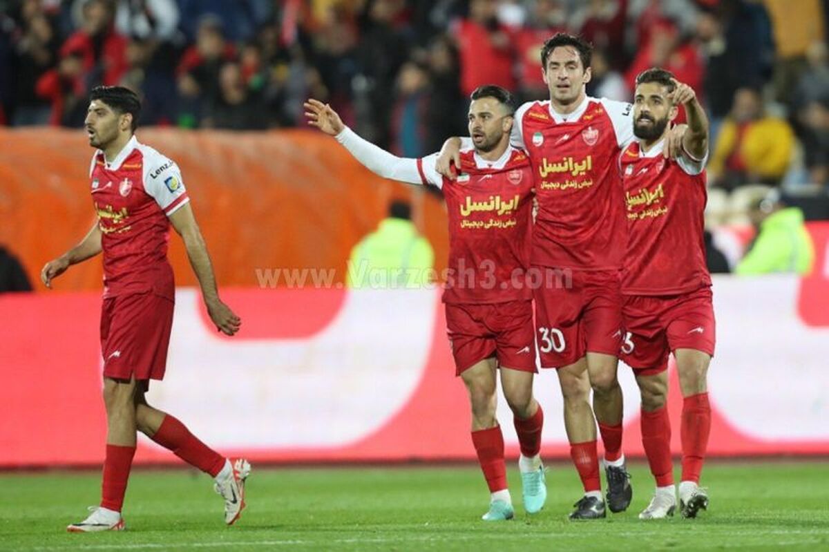 گل دوم پرسپولیس به شمس آذر / کری خوانی بانوان تماشاگر پرسپولیس با طرفداران حریف!