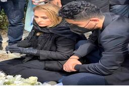 تیپ منشوری همسر جوان محمدرضا شجریان بر سر مزار استاد همه را شوکه کرد +عکس جنجالی