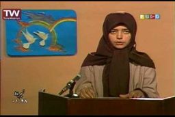 خانم مجری دهه ۶۰ در کنار پسر خوشتیپش +عکس