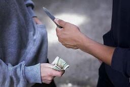 زورگیران خشن محله تجریش دستگیر شدند | اعتراف به 30 فقره زورگیری
