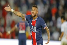 رقص نیمار با لباس عربی در کلیپ الهلال