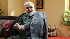 رقص جنجالی اکبر عبدی در حضور سلبریتی ها حاشیه ساز شد+فیلم لو رفته