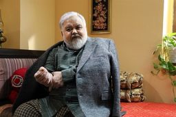 رقص جنجالی اکبر عبدی در حضور سلبریتی ها حاشیه ساز شد+فیلم لو رفته